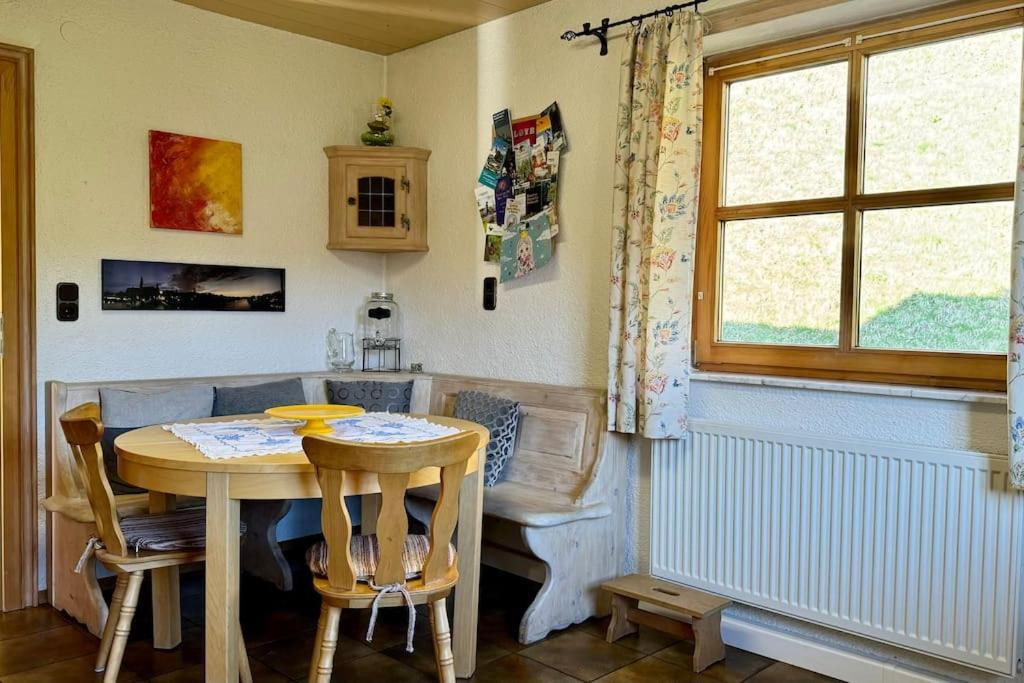 Romantisches Alpenchalet - Mit Sauna Und Kamin - Ruhig Und Zentral Bad Tölz Exterior foto