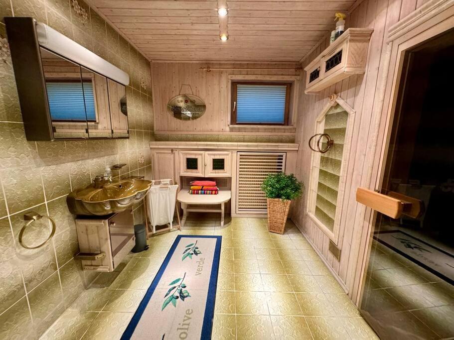 Romantisches Alpenchalet - Mit Sauna Und Kamin - Ruhig Und Zentral Bad Tölz Exterior foto